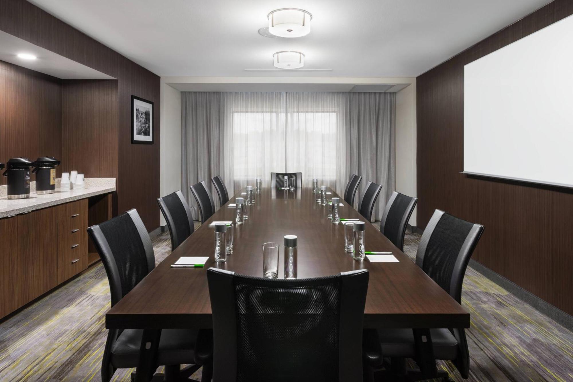 Courtyard By Marriott Ruston Hotell Exteriör bild