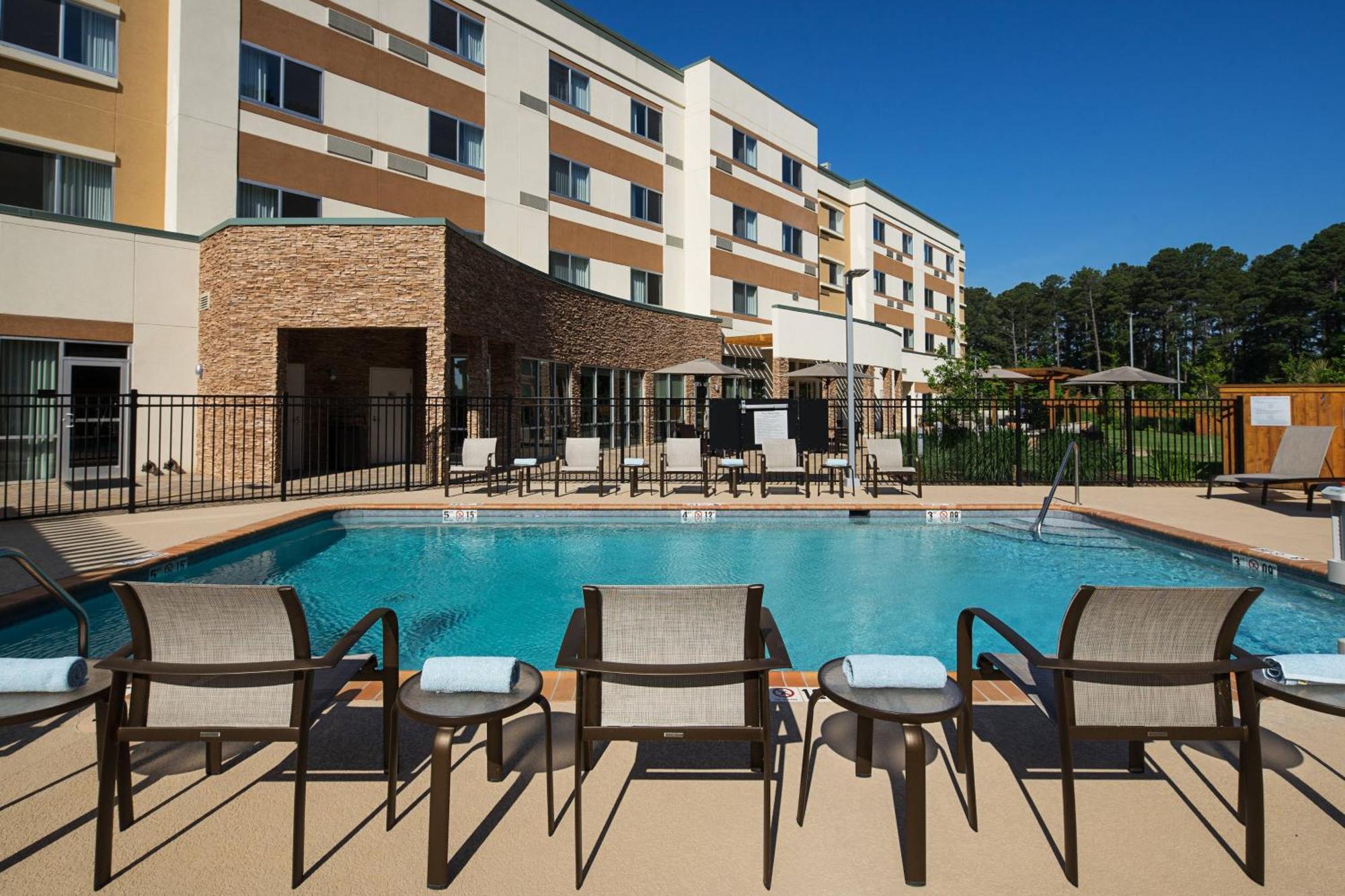 Courtyard By Marriott Ruston Hotell Exteriör bild