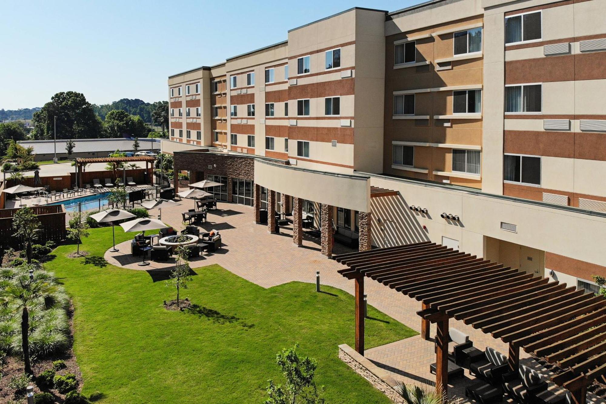 Courtyard By Marriott Ruston Hotell Exteriör bild