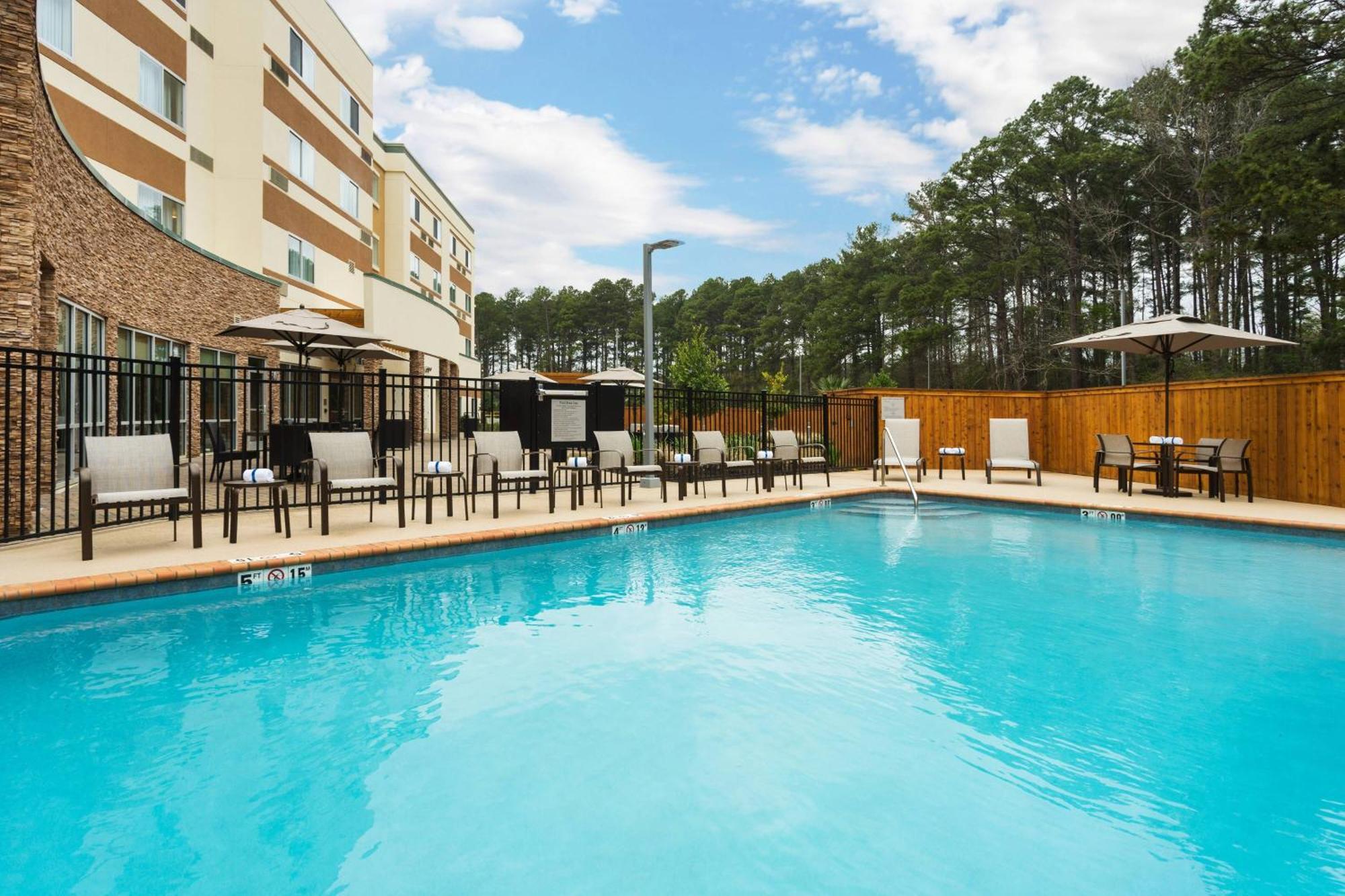 Courtyard By Marriott Ruston Hotell Exteriör bild
